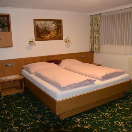 Annelies Lejlighed Tux