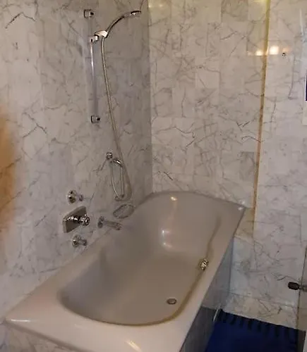 Annelies Apartman Tux